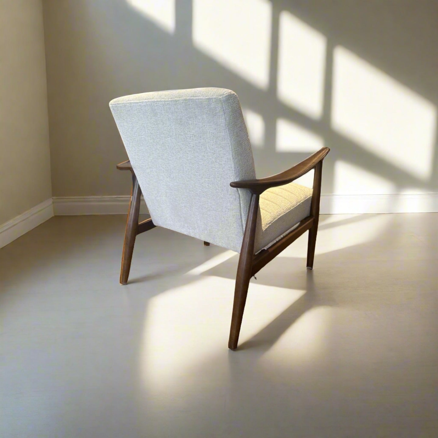 HLHF A1052-1(2A) Accent Chair Accent Chairs Furniture Store Burlington Ontario Near Me