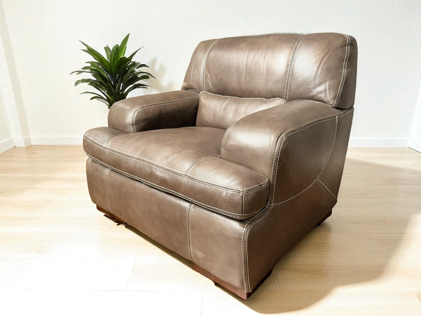 Fieri Smoke Leather Chair