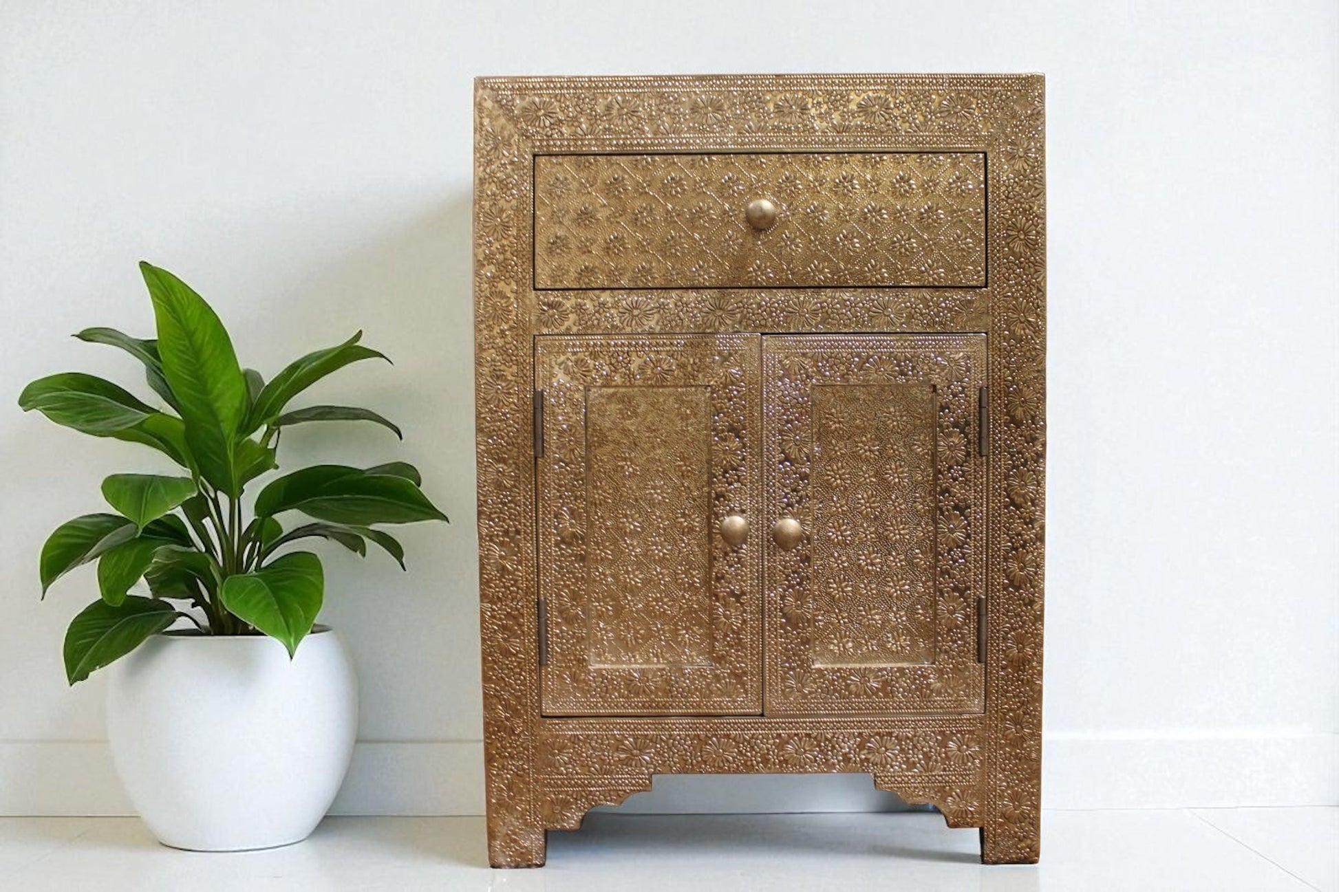 HLHF Carter 1045 Embossed Metal Table Occasional Furniture Store Burlington Ontario Near Me