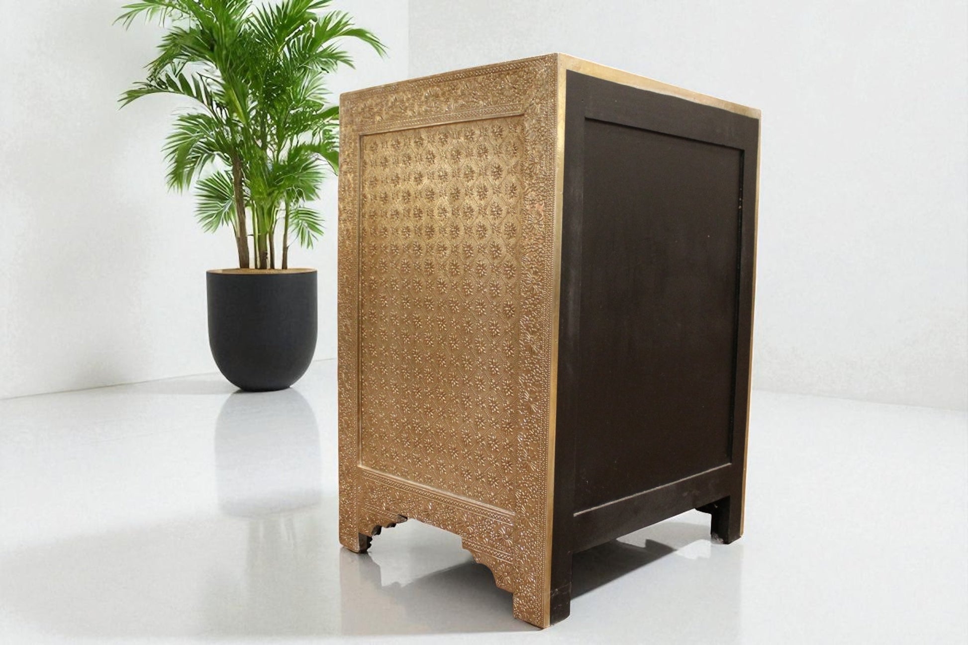 HLHF Carter 1045 Embossed Metal Table Occasional Furniture Store Burlington Ontario Near Me