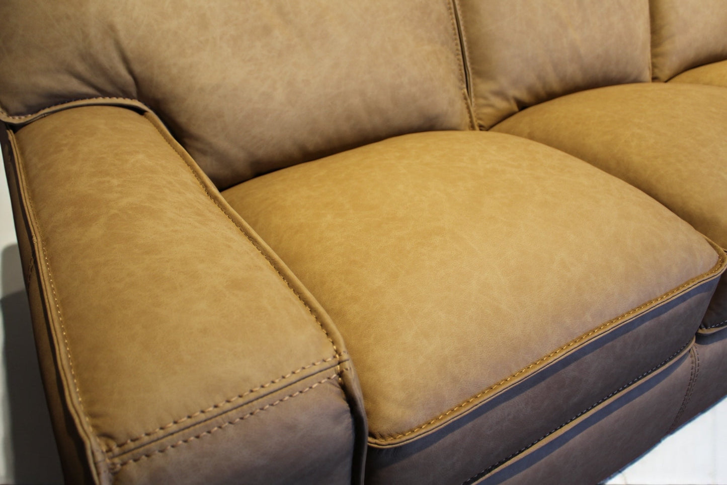 HLHF Maestro Leather Sofa Living Furniture Store Burlington Ontario Near Me