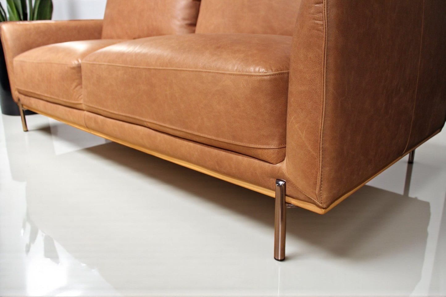 HLHF Club Leather Sofa - Whiskey Living Furniture Store Burlington Ontario Near Me