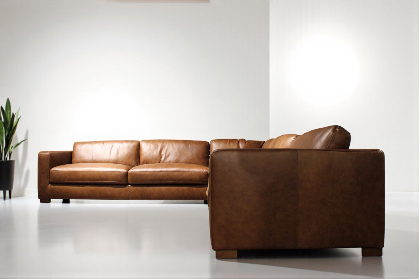 HLHF Old Saddle Leather Sectional Living, New Arrivals Furniture Store Burlington Ontario Near Me