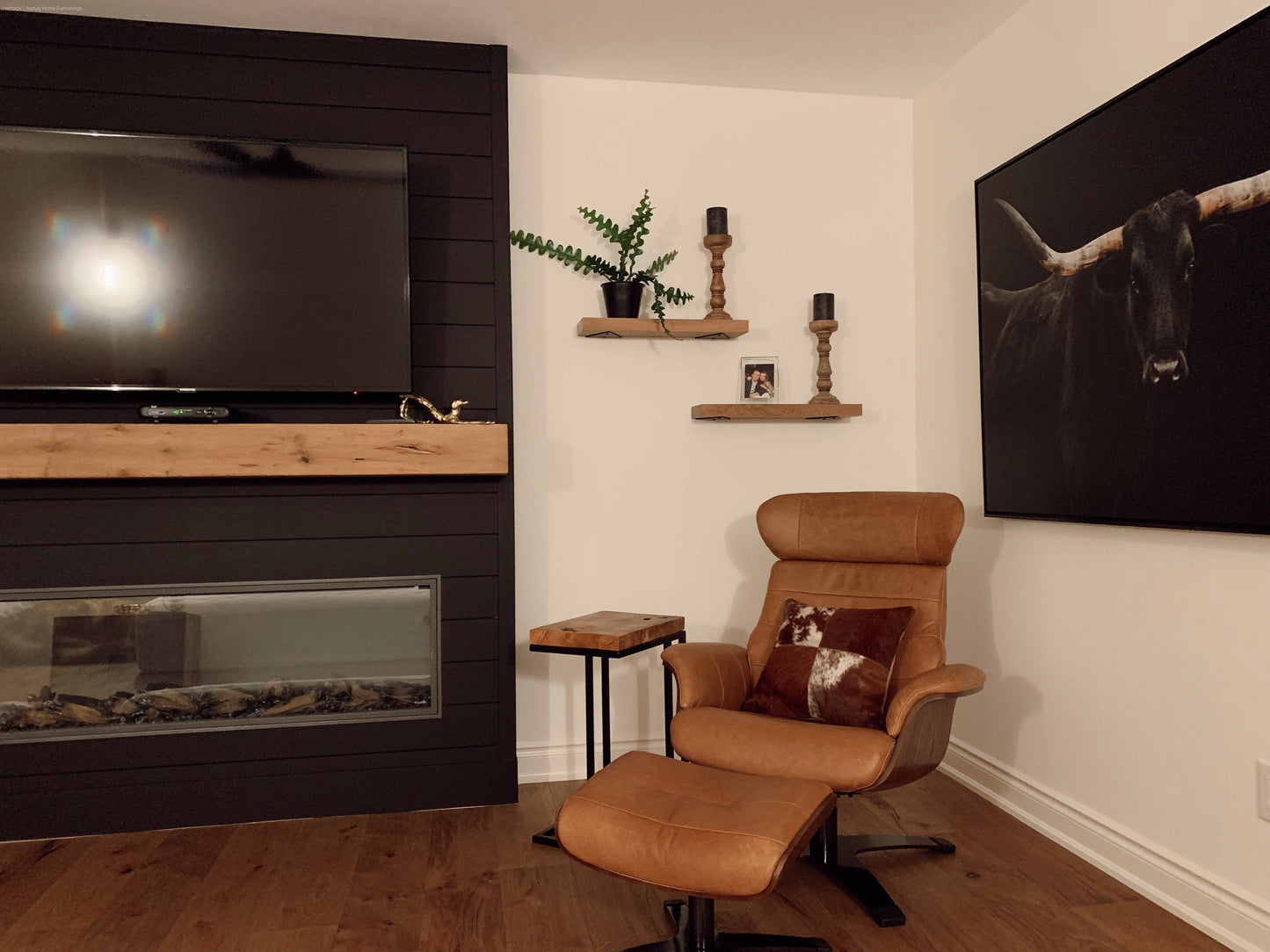 HLHF A928-1(2A)+0 Leather Lounge Chair & Ottoman - Whiskey Accent Chairs Furniture Store Burlington Ontario Near Me