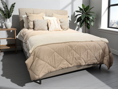 200Q Upholstered Queen Bed - FLOOR MODEL