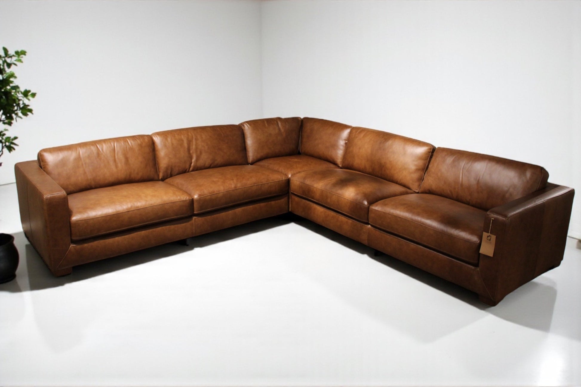 HLHF Old Saddle Leather Sectional Living, New Arrivals Furniture Store Burlington Ontario Near Me 